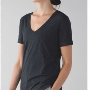 Lululemon Love Tee V Black size 6